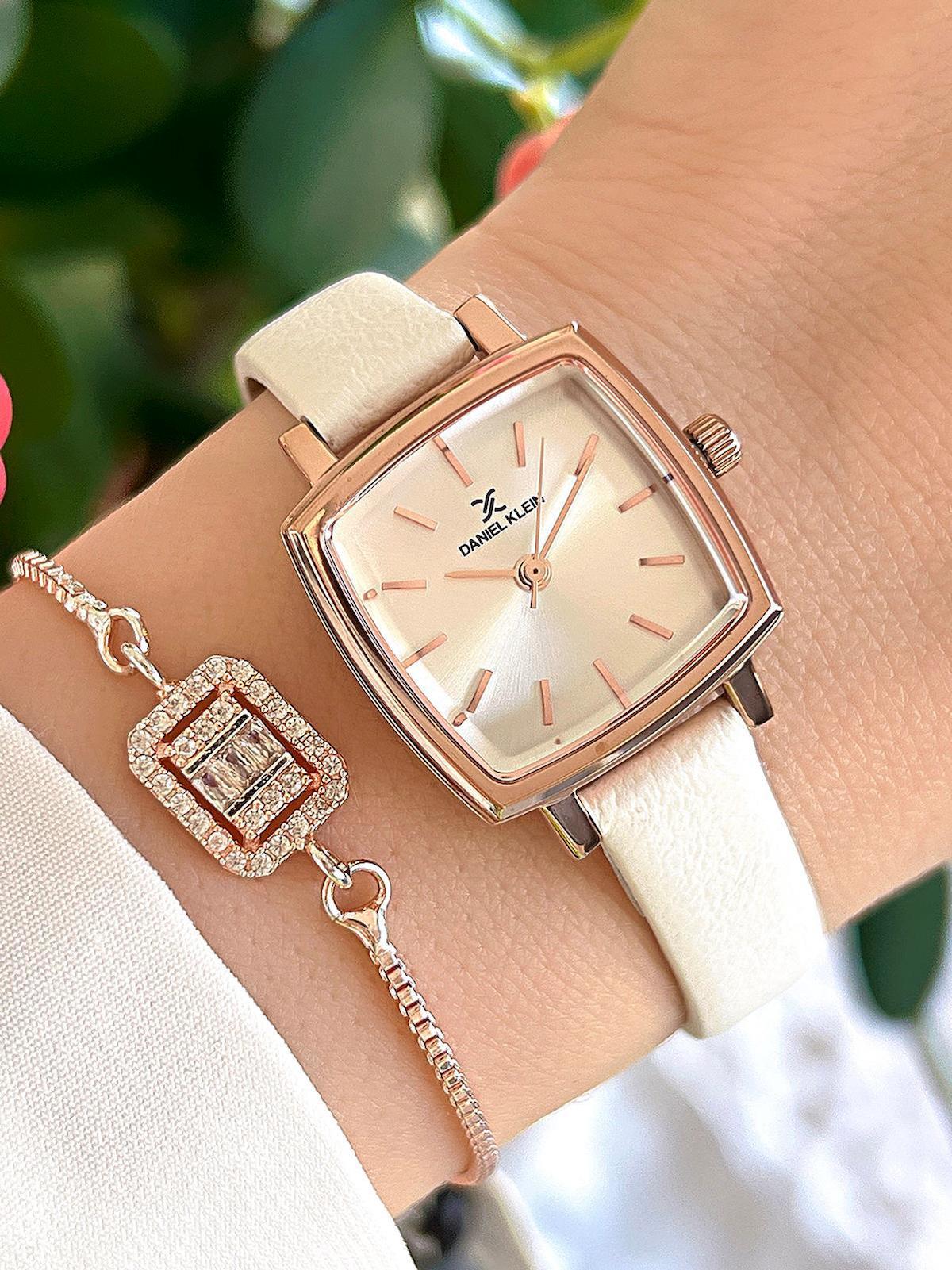 Daniel Klein DK.1.13727.7 28-32 mm Beyaz Deri Kordon Analog Kadın Kol Saati