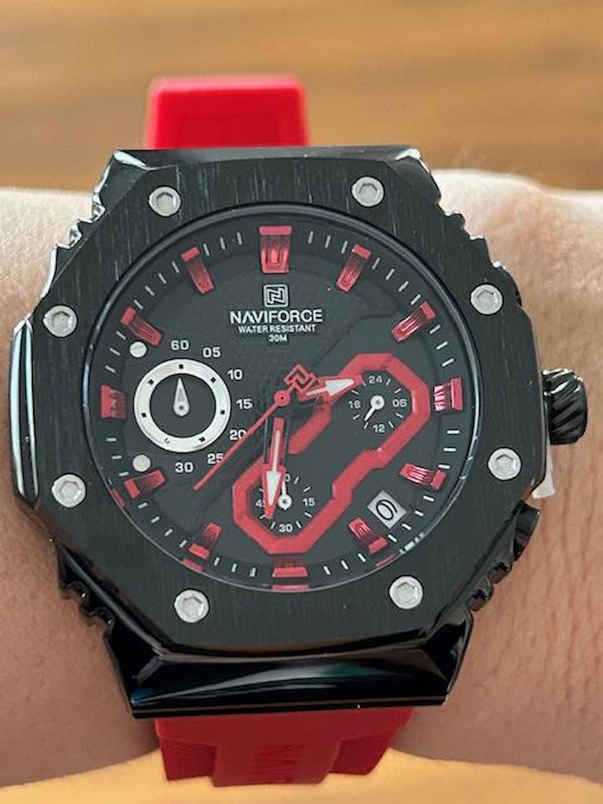 Naviforce Takvimli 36-40 mm Kırmızı Plastik Kordon Analog Kadın Kol Saati