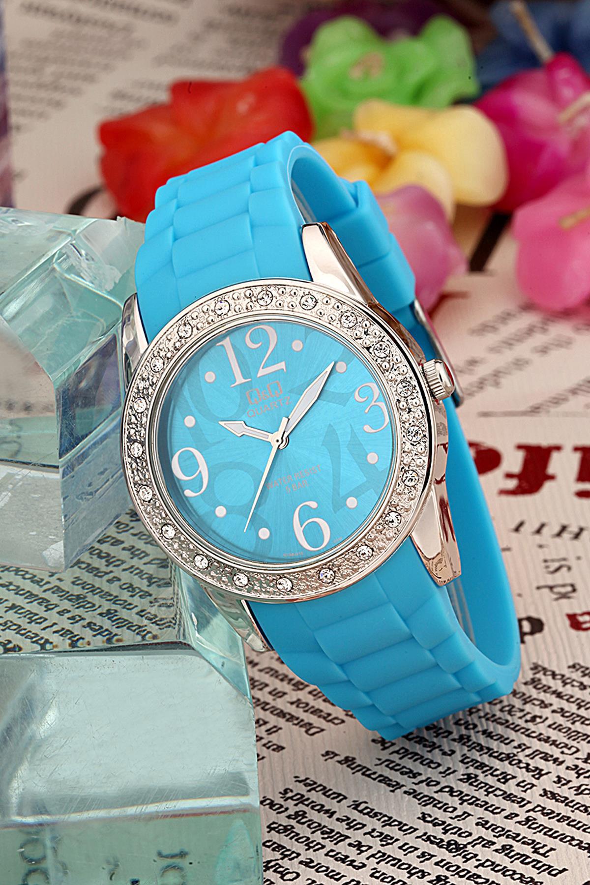 Q&Q 3B717 36 mm Mavi Silikon Kordon Analog Kadın Kol Saati