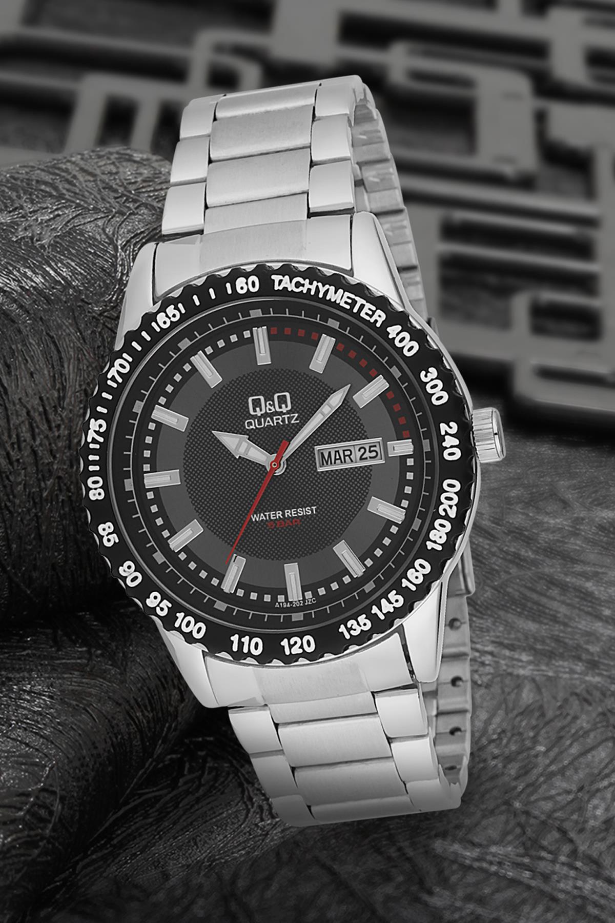 Q&Q 3F124 Takvimli 36 mm Gri Metal Kordon Analog Kadın Kol Saati