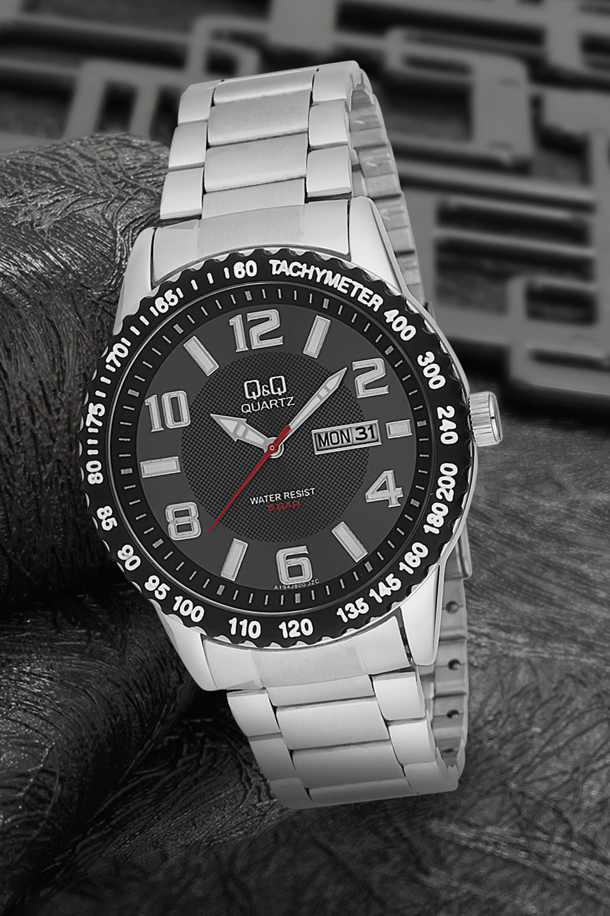 Q&Q 3F125 Takvimli 36 mm Gri Metal Kordon Analog Kadın Kol Saati