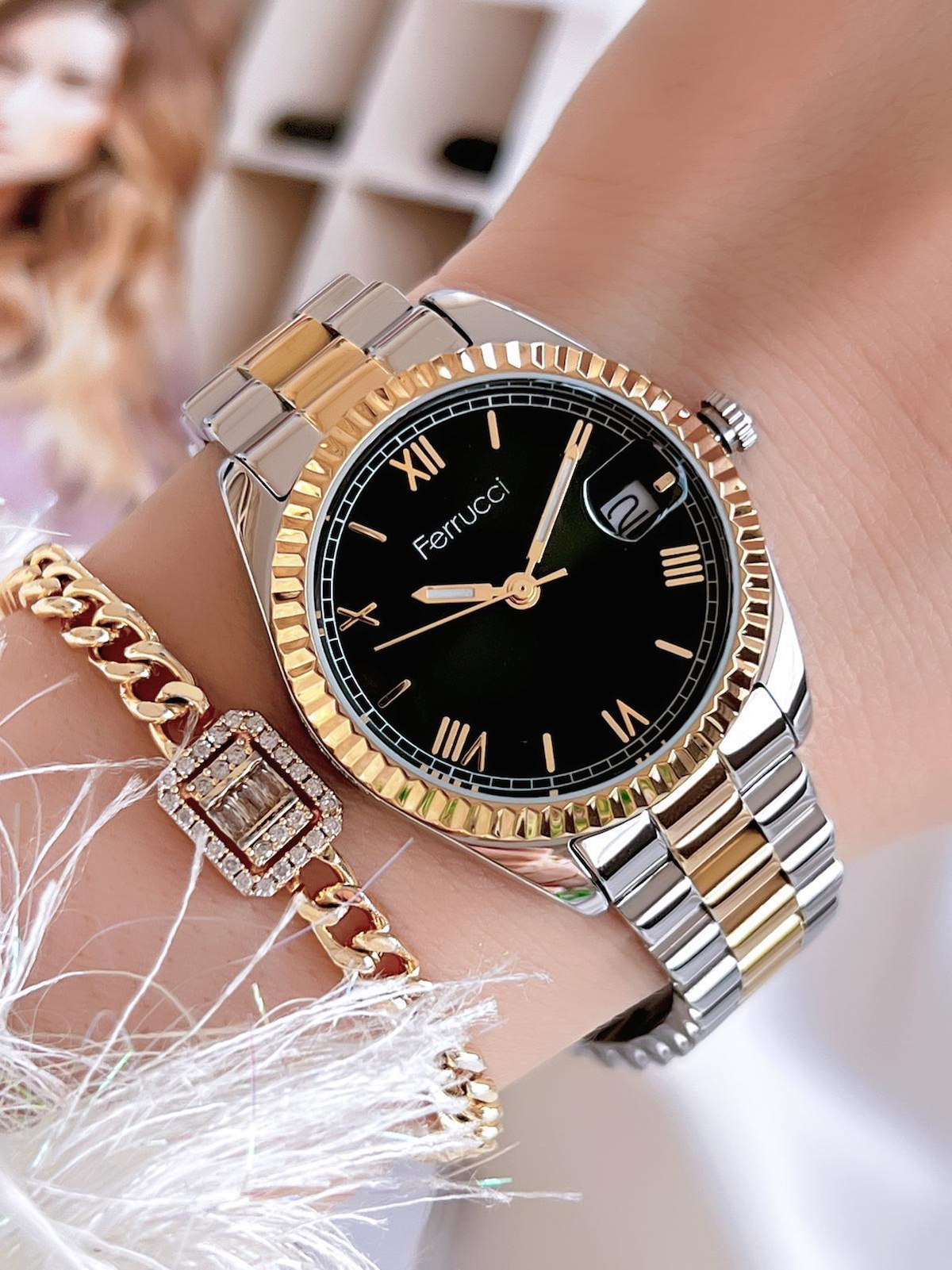 Ferrucci Takvimli 34 mm Altın-Gri Çelik Kordon Analog Kadın Kol Saati