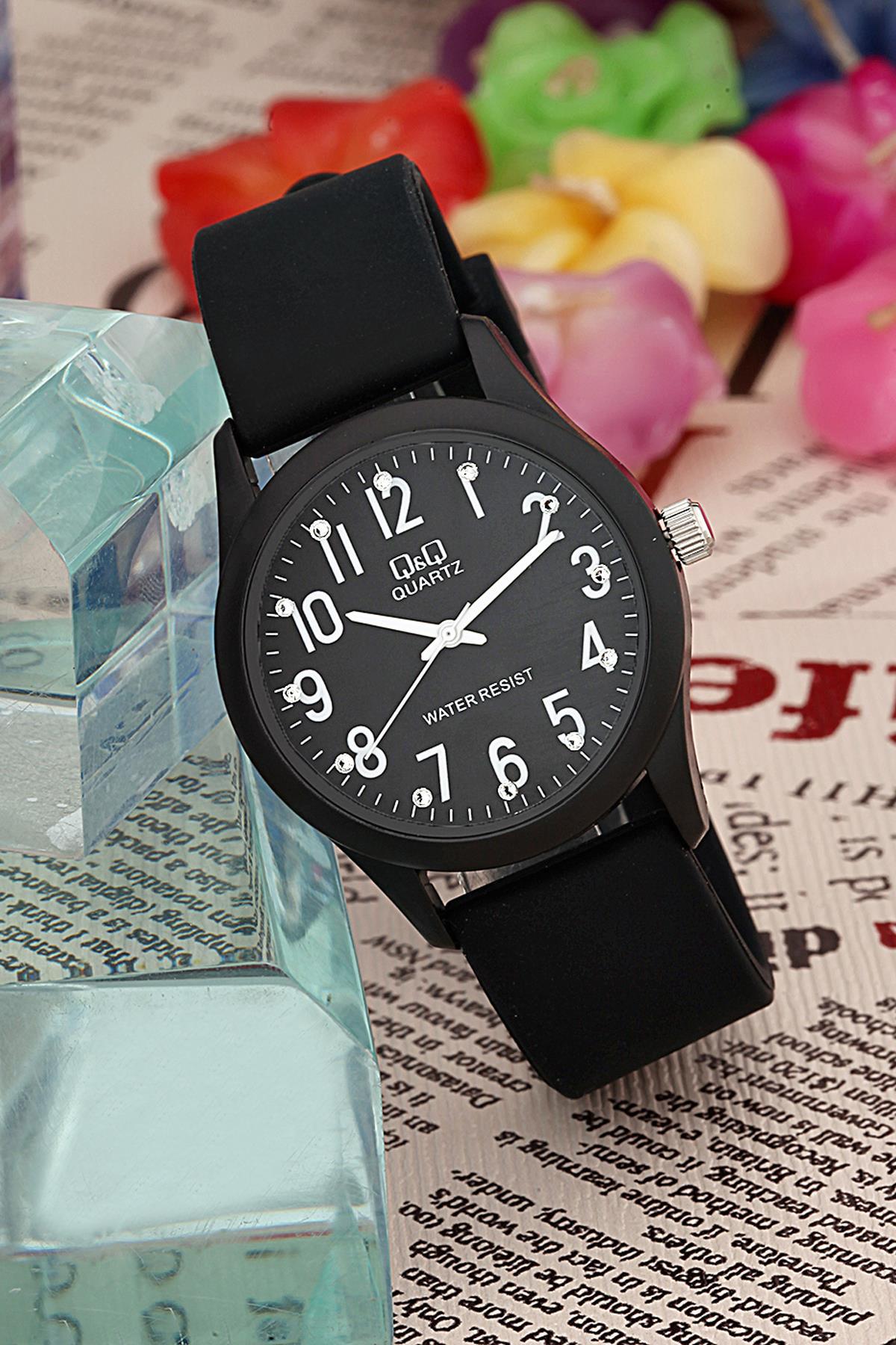 Q&Q 3B704 36 mm Siyah Silikon Kordon Analog Kadın Kol Saati