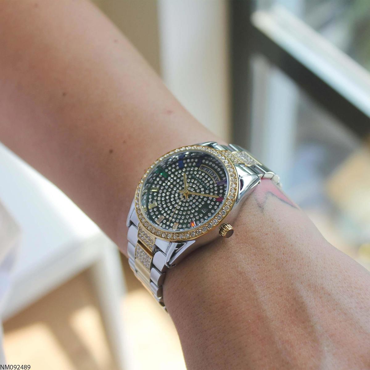 Navimarine NM092489 Takvimli 37 mm Altın-Gri Çelik Kordon Analog Kadın Kol Saati