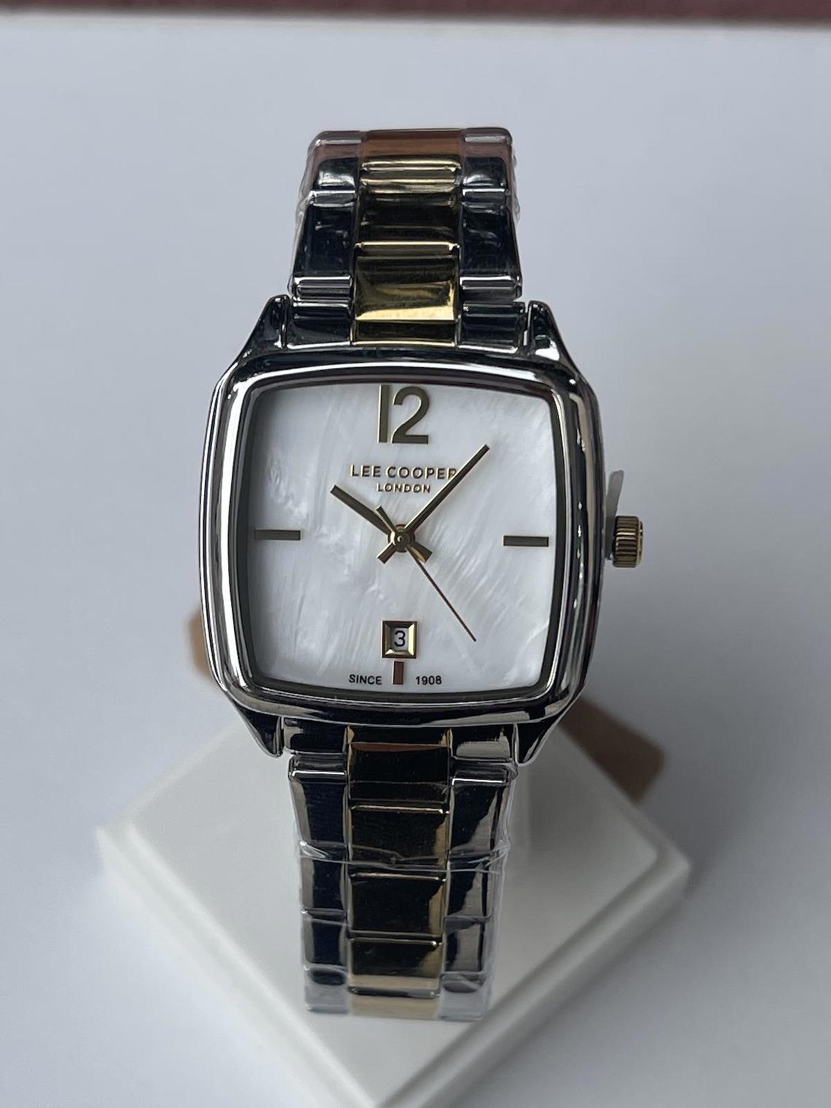 Lee Cooper LC07612.220 Takvimli 40 mm Beyaz Çelik Kordon Analog Kadın Kol Saati