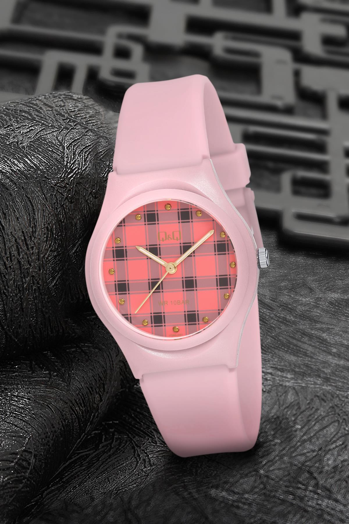 Q&Q 3P675 36 mm Pembe Silikon Kordon Analog Kadın Kol Saati