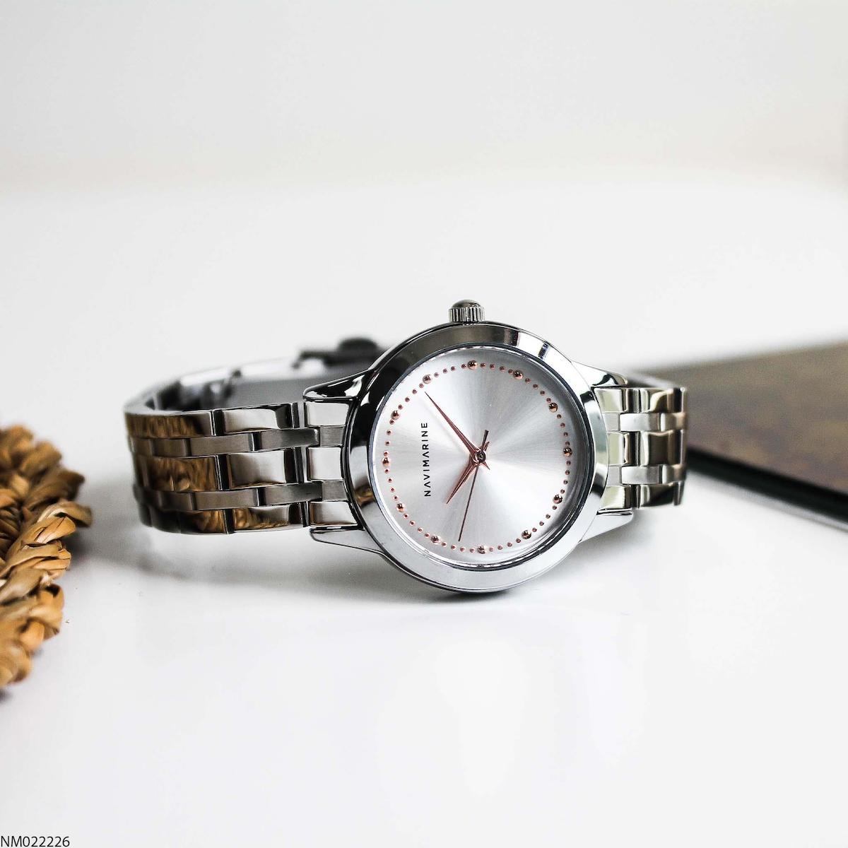 Navimarine NM022226 30 mm Gri Çelik Kordon Analog Kadın Kol Saati