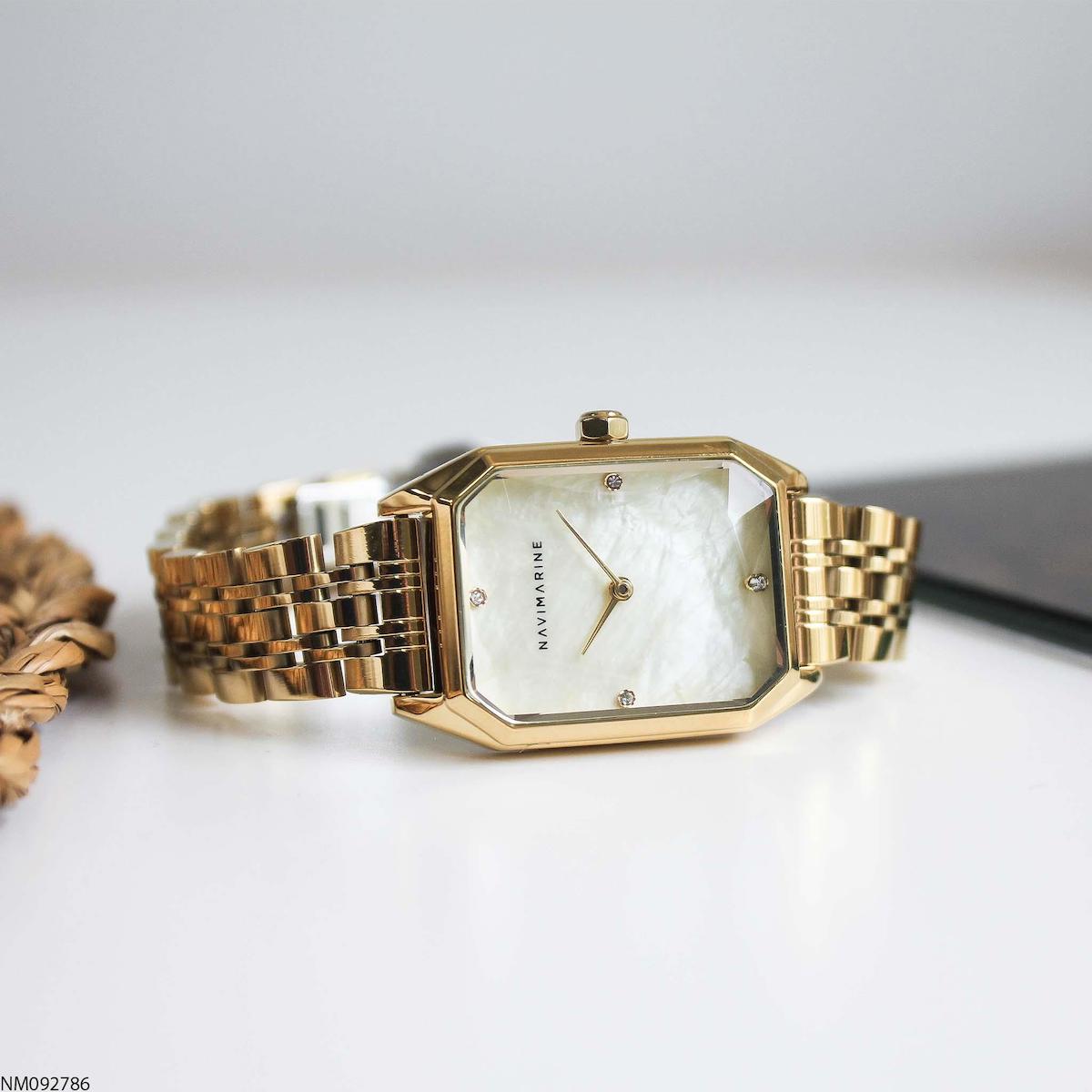 Navimarine NM092786 30 mm Altın Çelik Kordon Analog Kadın Kol Saati
