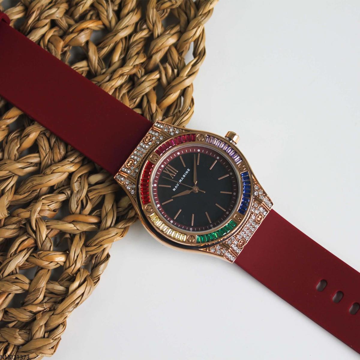 Navimarine NM021373 35 mm Kırmızı Silikon Kordon Analog Kadın Kol Saati