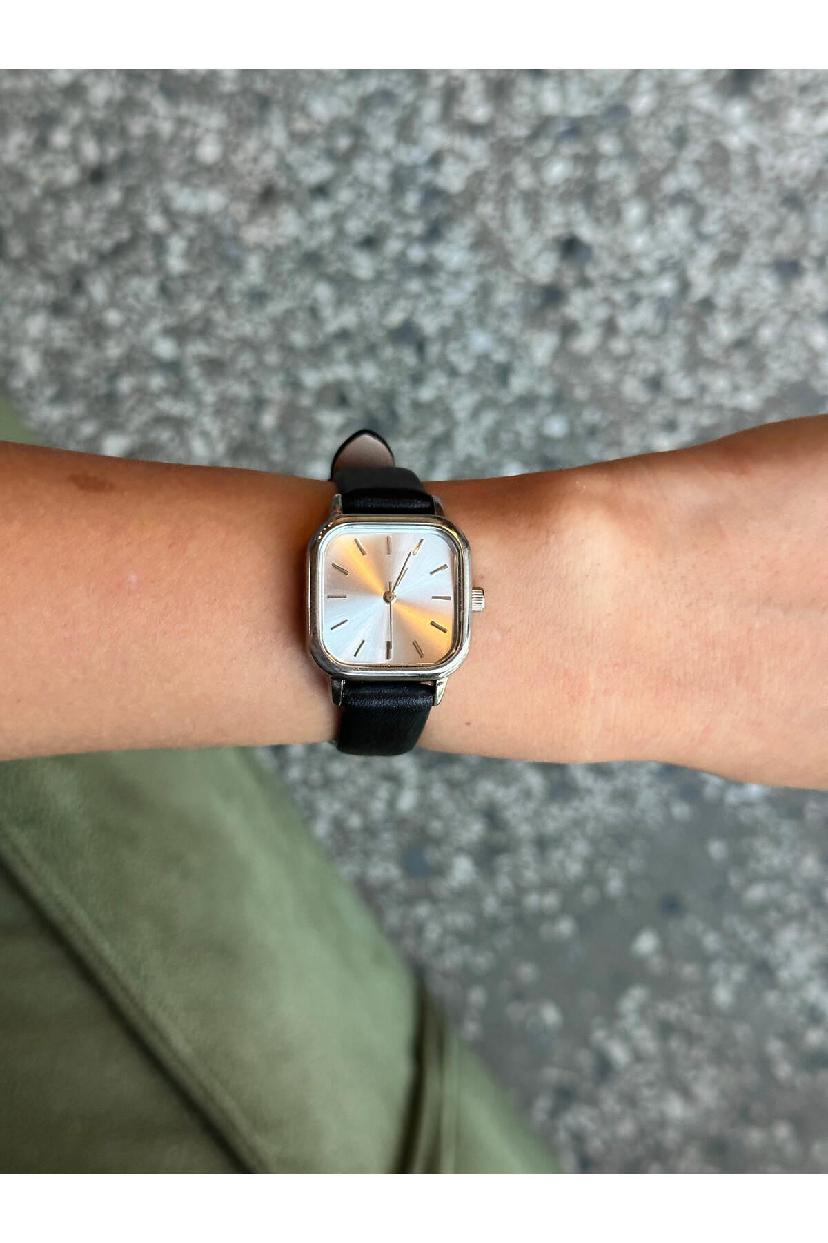 Padam Paris PDMS333 26-30 mm Siyah Deri Kordon Analog Kadın Kol Saati