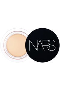 Nars Soft Matte Complete Light 2.2 Nougatine Nemlendiricili Göz Altı ve Yüz Krem Pot Kapatıcı
