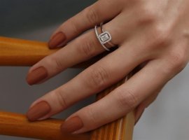 Safir Kuyumculuk 0.30 Karat Baget Parlak Sertifikalı Beyaz Pırlanta Yüzük