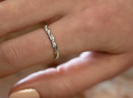 Safir Kuyumculuk 0.11 Karat Yuvarlak Burgu Parlak Sertifikalı Beyaz Pırlanta Yüzük