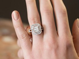Safir Kuyumculuk 0.87 Karat Baget Parlak Sertifikalı Beyaz Pırlanta Yüzük