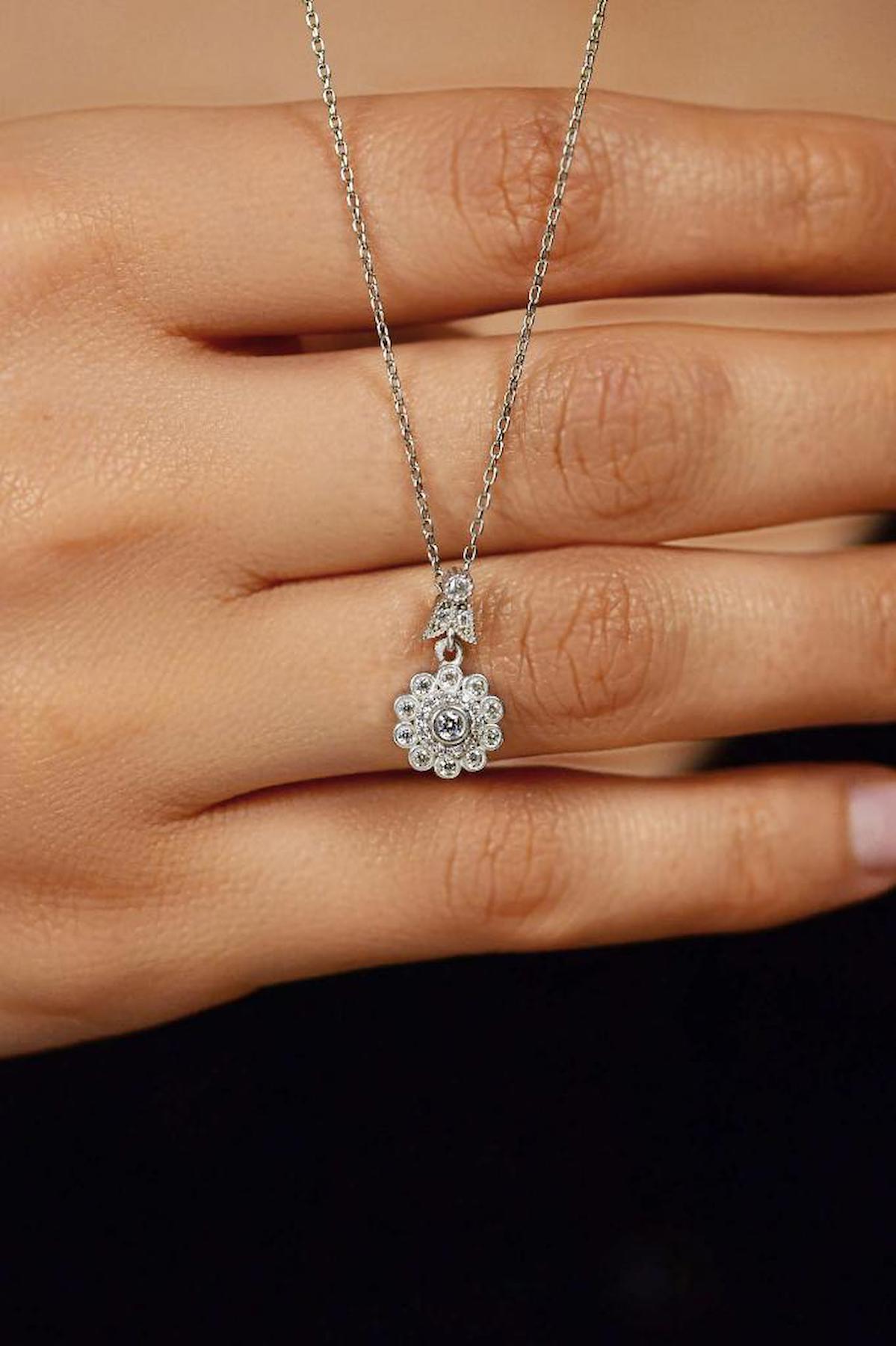 Roza Silver Çiçekli Beyaz Zirkon Taşlı Zincir Forse Zincir Kadın Gümüş Kolye 45 cm