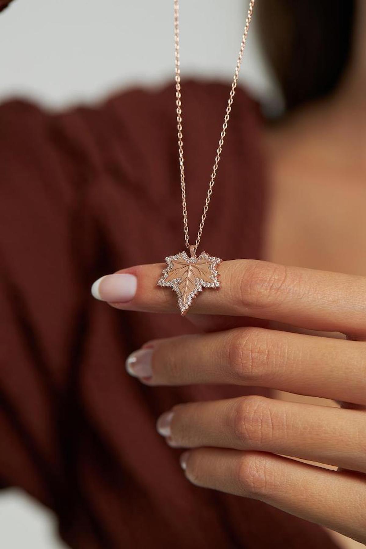 Roza Silver Çınar Yaprağı Beyaz Zirkon Taşlı 925 Ayar Kararmayan Zincir Forse Zincir Kadın Gümüş Kolye 45 cm