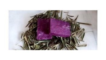 Yavuzca Çiftliği Böğürtlenli-Zeytinyağlı Katı Sabun 125 gr
