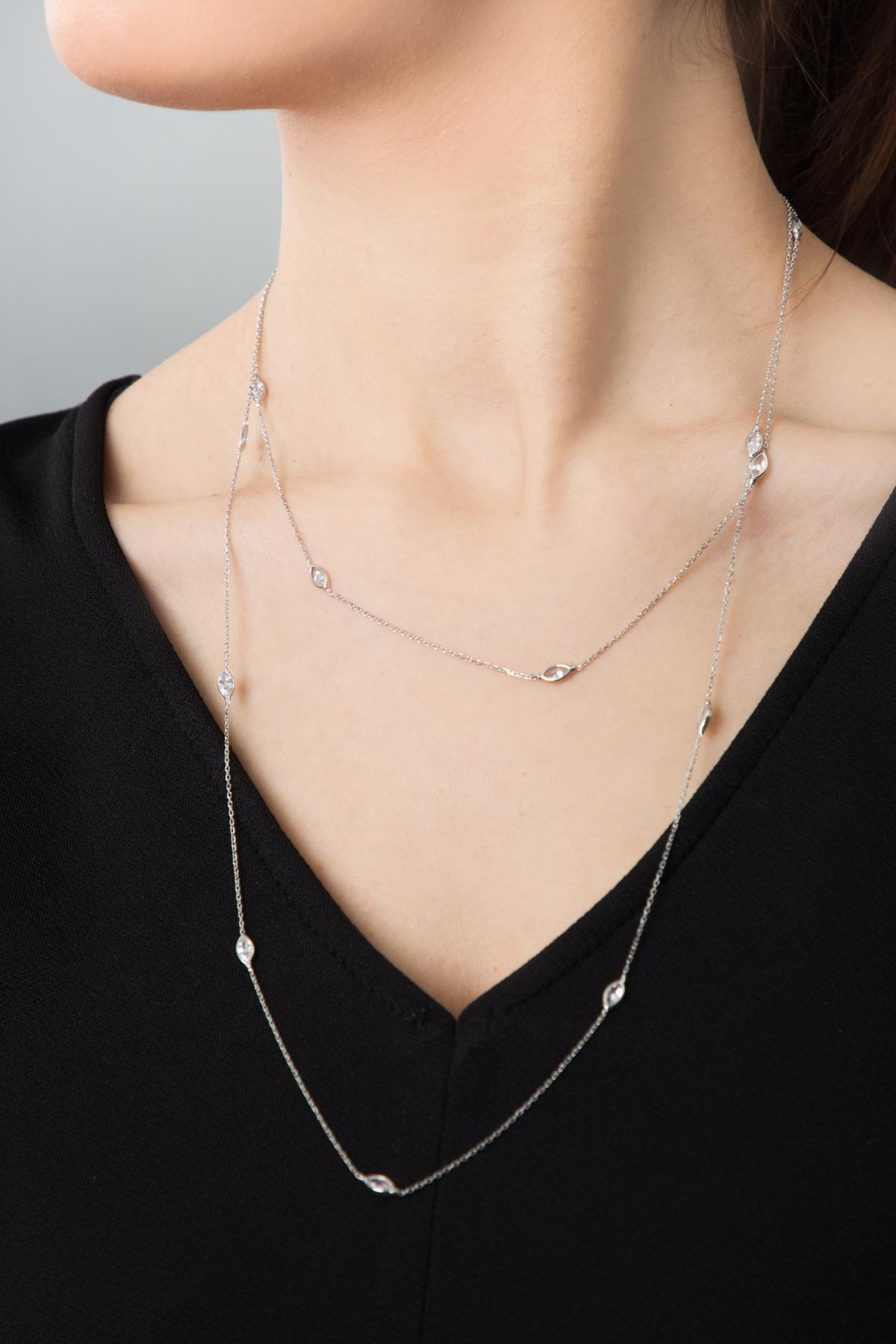 Elika Silver Beyaz Zirkon Taşlı 925 Ayar Kararmayan Kar Tanesi Düz Zincir Kadın Gümüş Kolye 43 cm