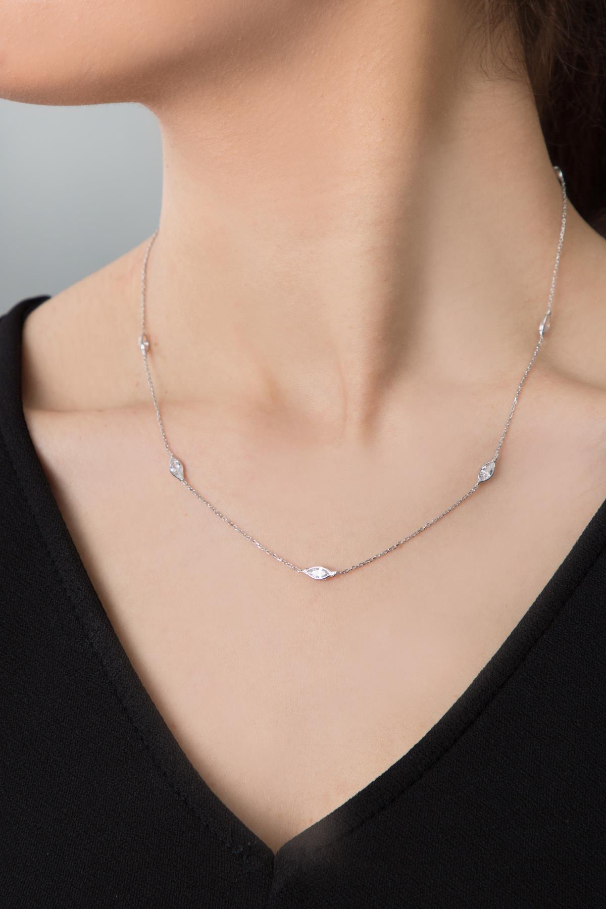 Elika Silver Beyaz Zirkon Taşlı 925 Ayar Kararmayan Uğur Böceği Düz Zincir Kadın Gümüş Kolye 43 cm