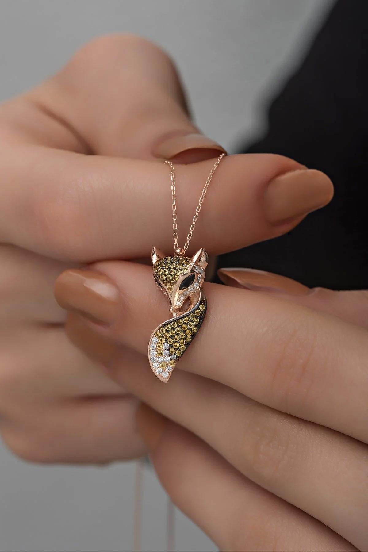 Nereze Tilki Figürlü Sarı Zirkon Taşlı 925 Ayar Altın Kaplama Kararmayan Forse Zincir Kadın Gümüş Kolye 42 cm