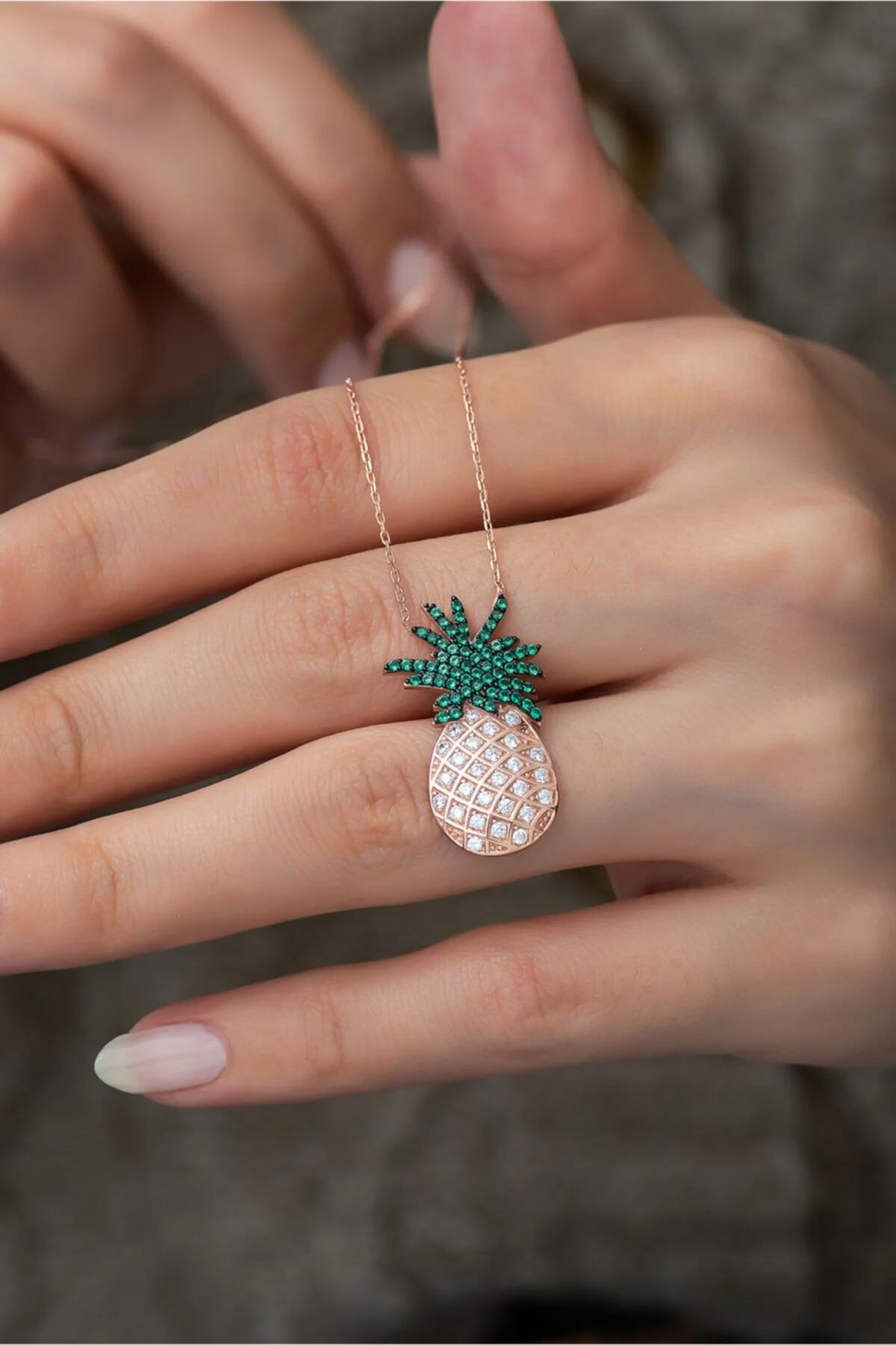 Nereze Ananas Figürlü Beyaz - Yeşil Zirkon Taşlı 925 Ayar Altın Kaplama Kararmayan Forse Zincir Kadın Gümüş Kolye 45 cm