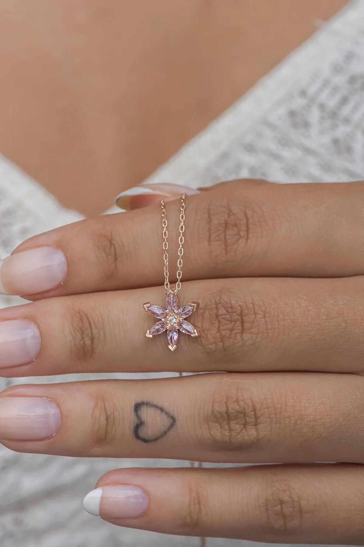 Nereze Lotus Çiçeği Pembe Zirkon Taşlı 925 Ayar Altın Kaplama Kararmayan Forse Zincir Kadın Gümüş Kolye 42 cm