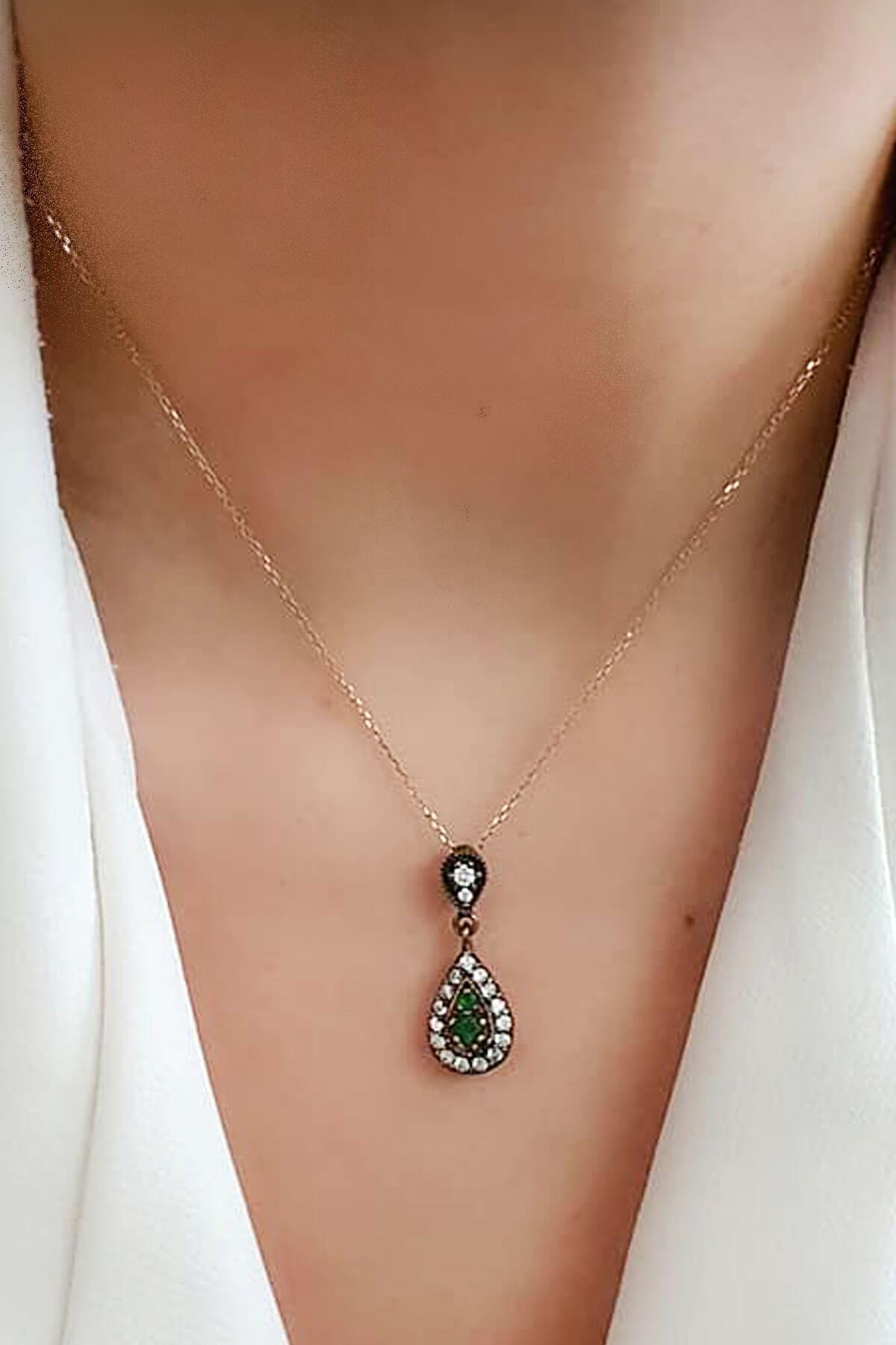 Oseshop Yeşil Beyaz Zümrüt Taşlı 925 Ayar Kararmayan Forse Zincir Kadın Gümüş Kolye 45 cm
