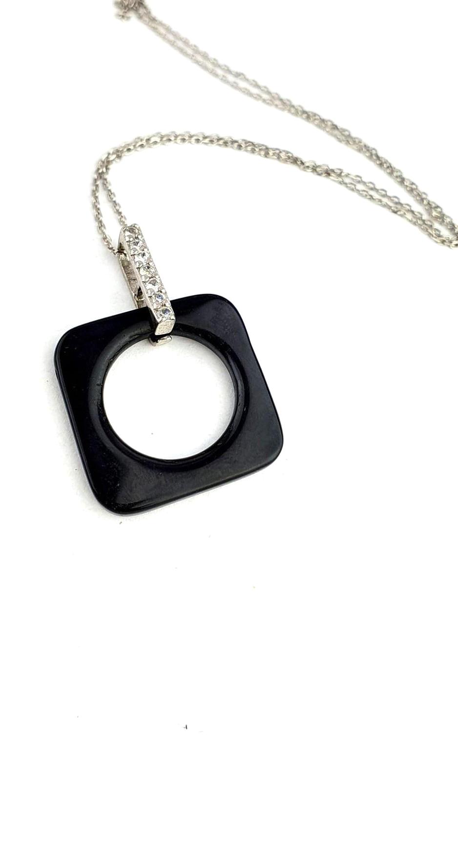 Oseshop Kare Siyah Oniks Taşlı 925 Ayar Kararmayan Figürlü Forse Zincir Kadın Gümüş Kolye 45 cm