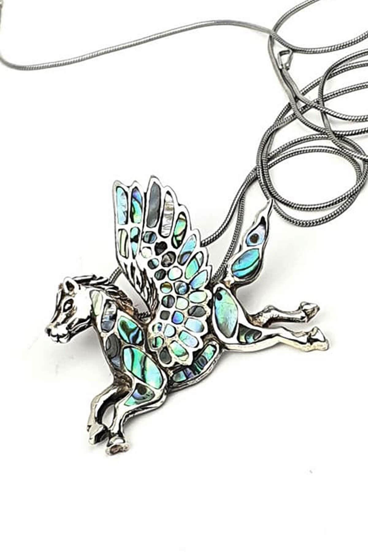 Oseshop Pegasus Çok Renkli Sedef Taşlı 925 Ayar Kararmayan Figürlü Forse Zincir Kadın Gümüş Kolye 45 cm