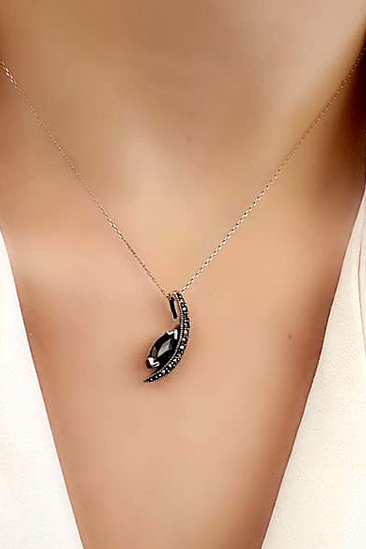 Oseshop Hilal Siyah Oniks Taşlı 925 Ayar Kararmayan Figürlü Forse Zincir Kadın Gümüş Kolye 45 cm