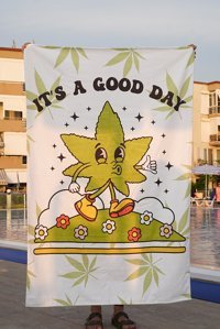 Kozmidelic Good day Plaj Havlusu Çok Renkli