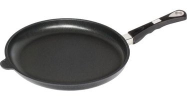 Amt Q32 Plastik Saplı Alüminyum 32 cm Sote Tava Siyah