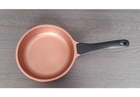 Thermoad Plastik Saplı Döküm 20 cm Düz Tava Rose Gold