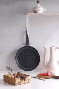Znp Home Comfort Plastik Saplı Alüminyum 30 cm Düz Tava Siyah