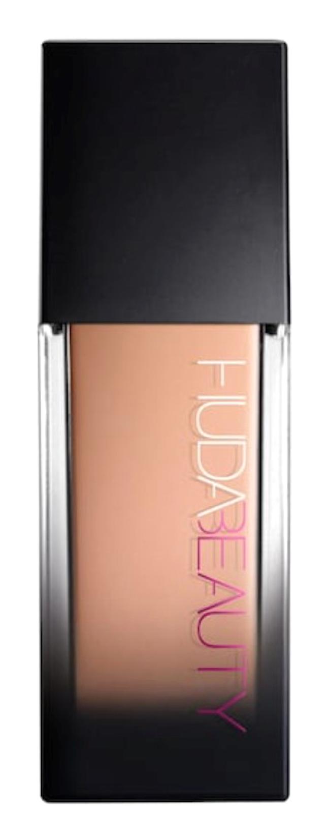 Huda Beauty Faux Filter Luminous Matte Su Bazlı Vegan Likit Tüp Fondöten 35 ml 245B Peaches and Cream
