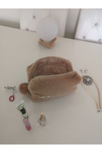 M&B Kahverengi Düz Peluş Büyük Boy Makyaj Çantası