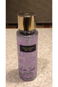 Victoria's Secret Love Spell Waterblooms Çiçeksi-Meyvemsi Kadın Vücut Spreyi 250 ml