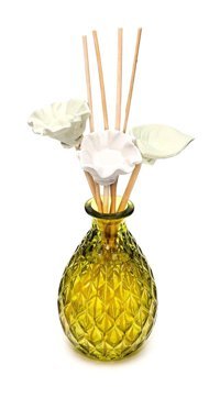 Missi Home Yeşil Kabartmalı Çubuklu Dark Amber Oda Kokusu 200 ml
