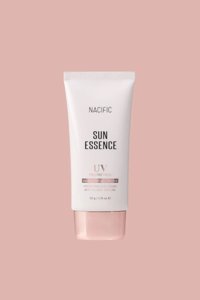 Nacific Essence 50 Faktör Hassas Ciltler İçin Leke Karşıtı Nemlendirci Yaşlanma Karşıtı Aydınlatıcı Yağsız Yüz ve Vücut Güneş Kremi 50 ml