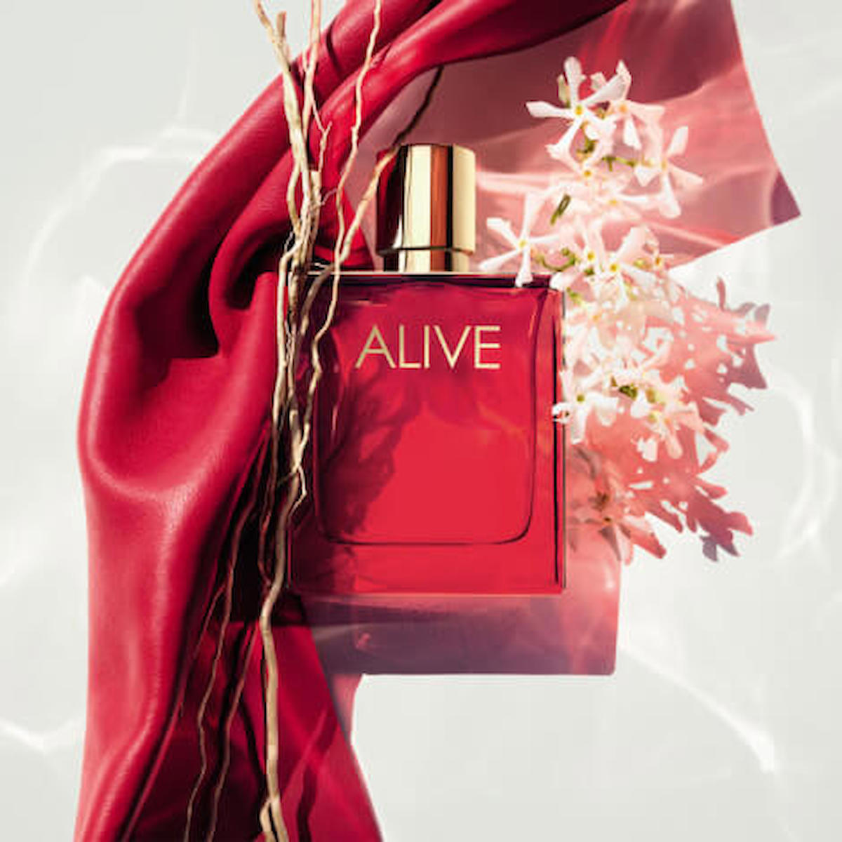 Boss Alive EDP Meyvemsi-Odunsu Kadın Parfüm 50 ml