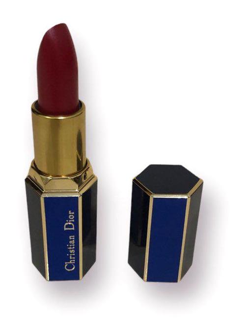 Dior 832 Kalıcı Dudak Dolgunlaştırıcı Saten Krem Lipstick Ruj