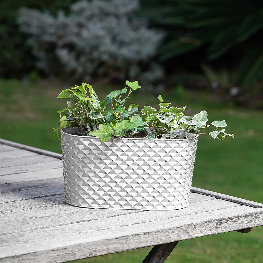 Serinova Plastik Oval Saksı Beyaz