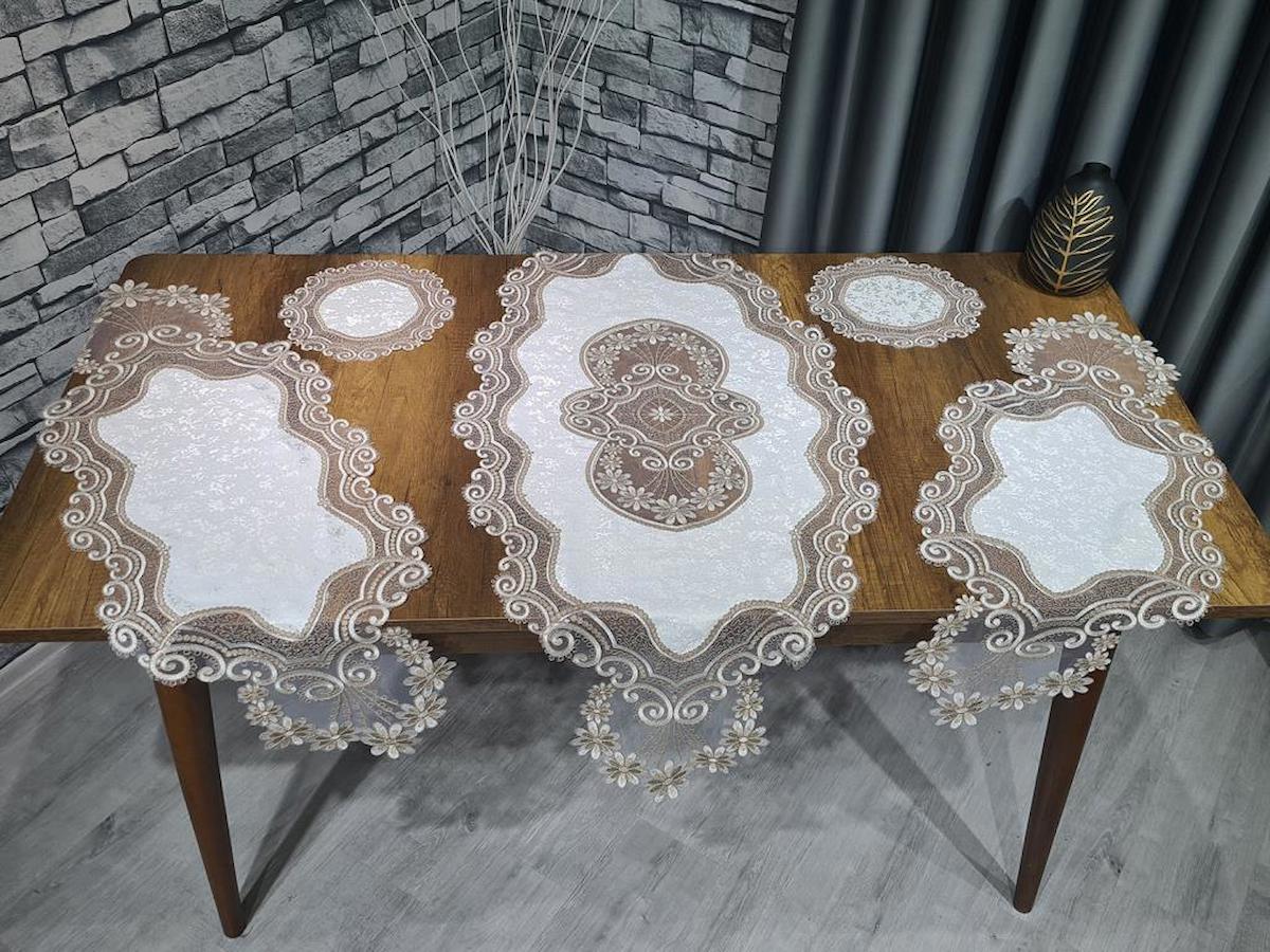 Çeyiz Diyarı Kadife 80 x 170 cm Masa Örtüsü Krem