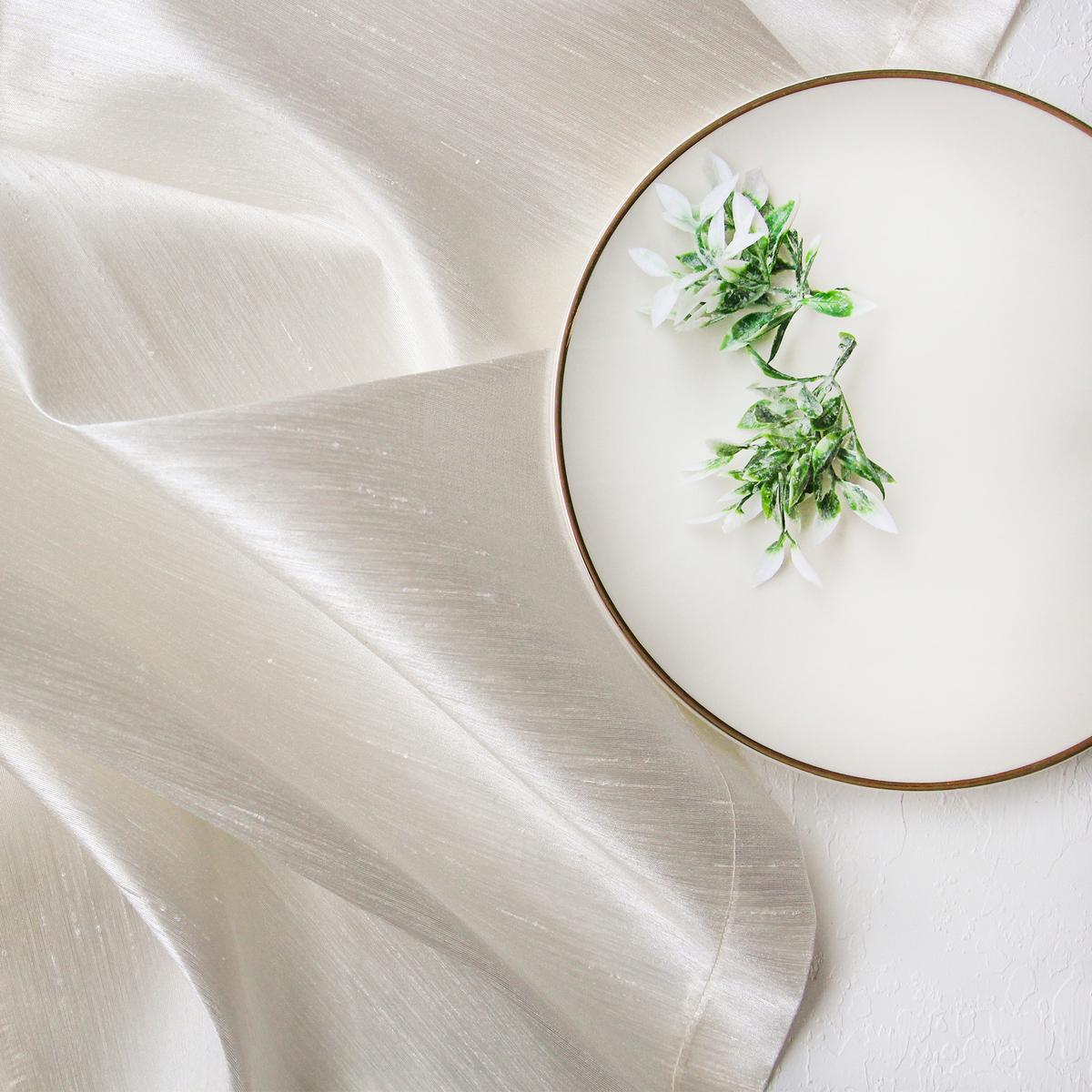 Bimotif Polyester 100 x 100 cm Dertsiz Kare Masa Örtüsü Krem