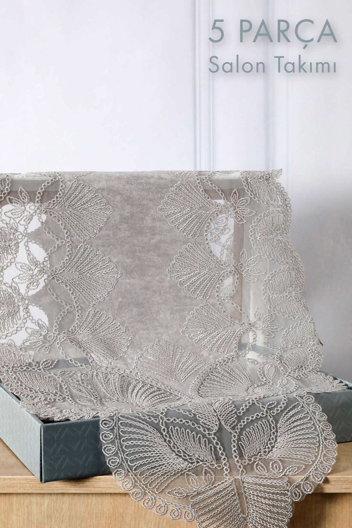 Favora Kadife 45 x 130 cm Oval Masa Örtüsü Gri