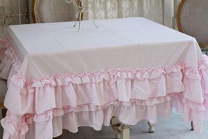 Metinev Saten 140 x 160 cm Dikdörtgen Masa Örtüsü Pembe