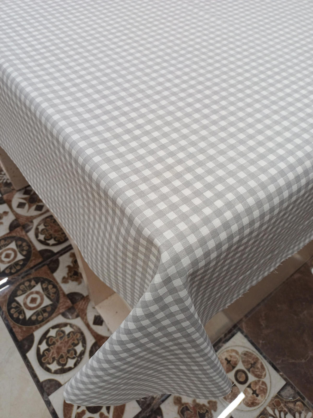 Ateşler Manifatura Pamuk-Polyester 140 x 200 cm Dertsiz Dikdörtgen Masa Örtüsü Gri