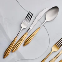 Karaca Mantilla 84 Parça 12 Kişilik Alt Desenli Gold Kutulu Çatal Kaşık Bıçak Takımı