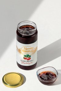 Nermin Hanım Zeytinliği Çilek Reçeli 550 gr