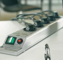 Brennenstuhl Super-Solid Surge Protection 13.500 A 8Li Priz Gümüş